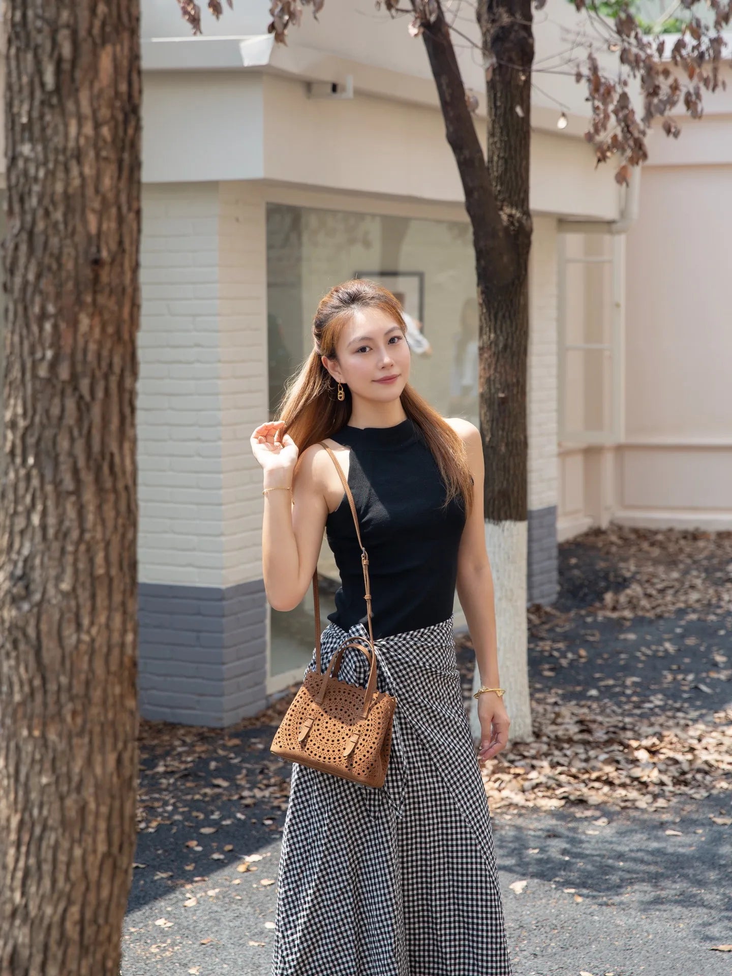 New Advanced Leather Tote Shopping Bag Wave Hollow out Basket Retro Suede Single Shoulder Slant Cross Mother Baby Bag