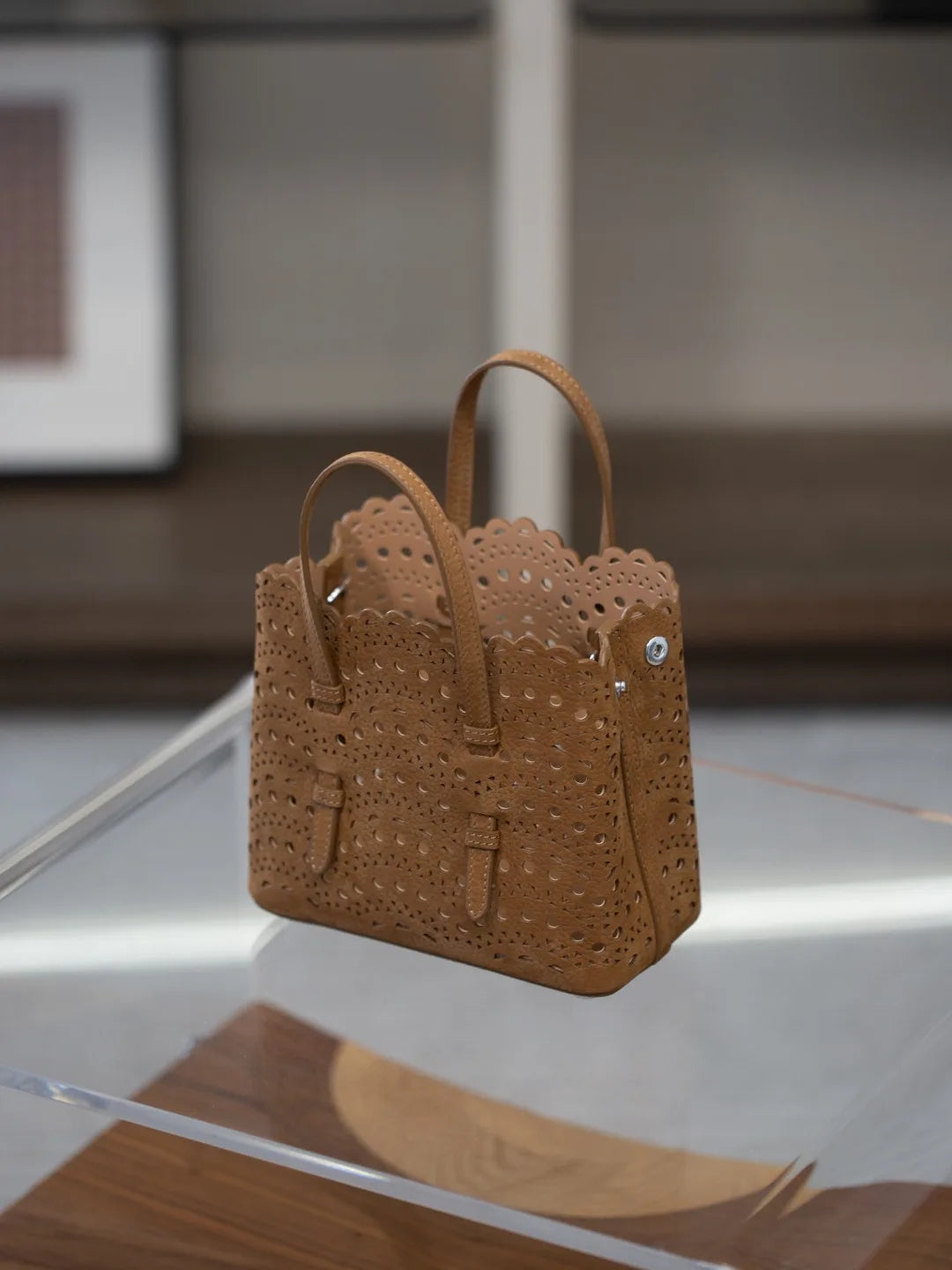 New Advanced Leather Tote Shopping Bag Wave Hollow out Basket Retro Suede Single Shoulder Slant Cross Mother Baby Bag