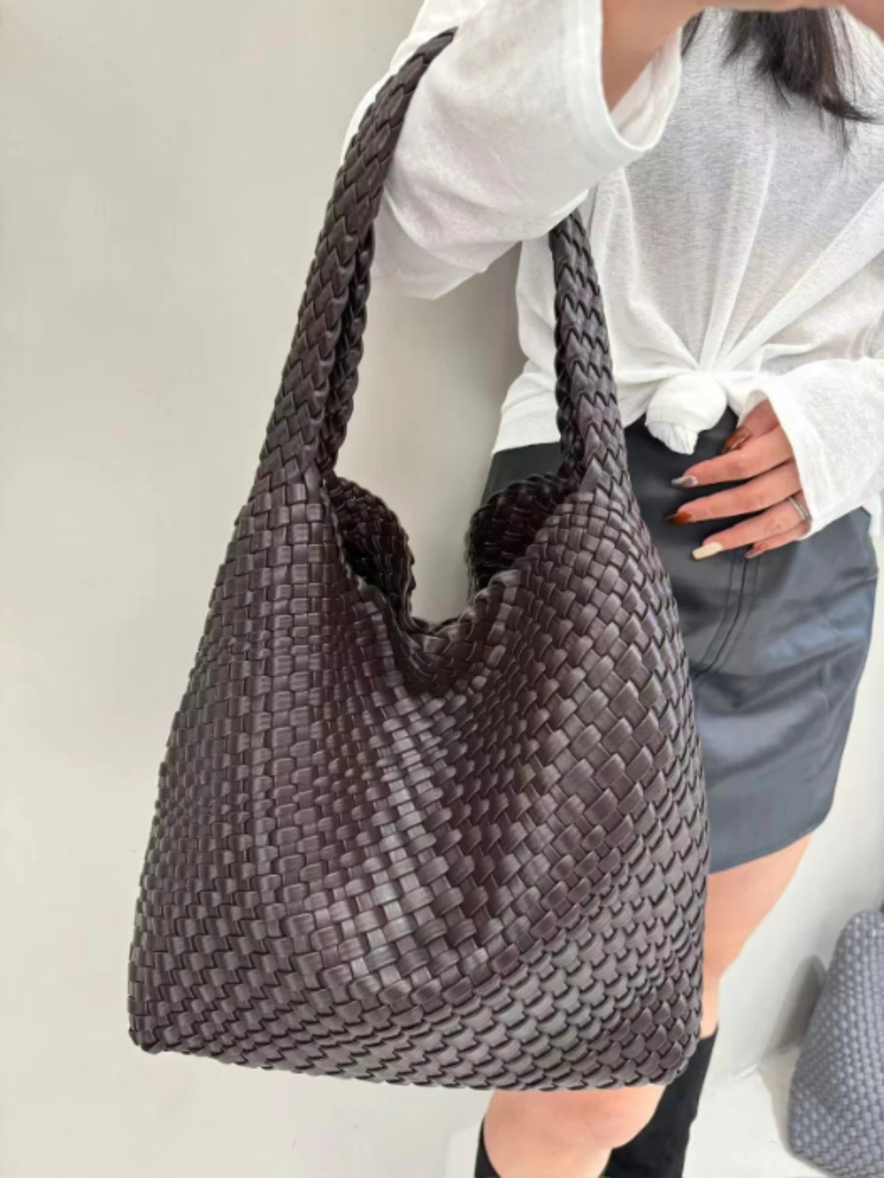 Women's Fashionable Woven PU Leather Tote Bag Shoulder Handbag Top-Handle Bag with Purse - Stylish Woven Bag Purses