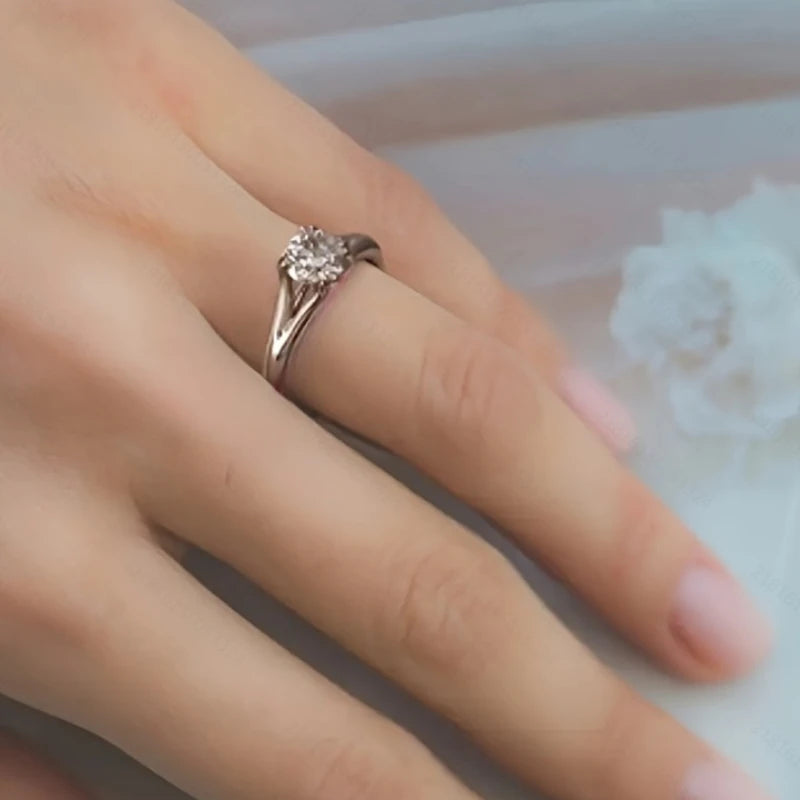 New Fashion Sparkling Inlaid Zirconia Ring for Women Exquisite Luxury Wedding Party Jewelry Accessories Gifts