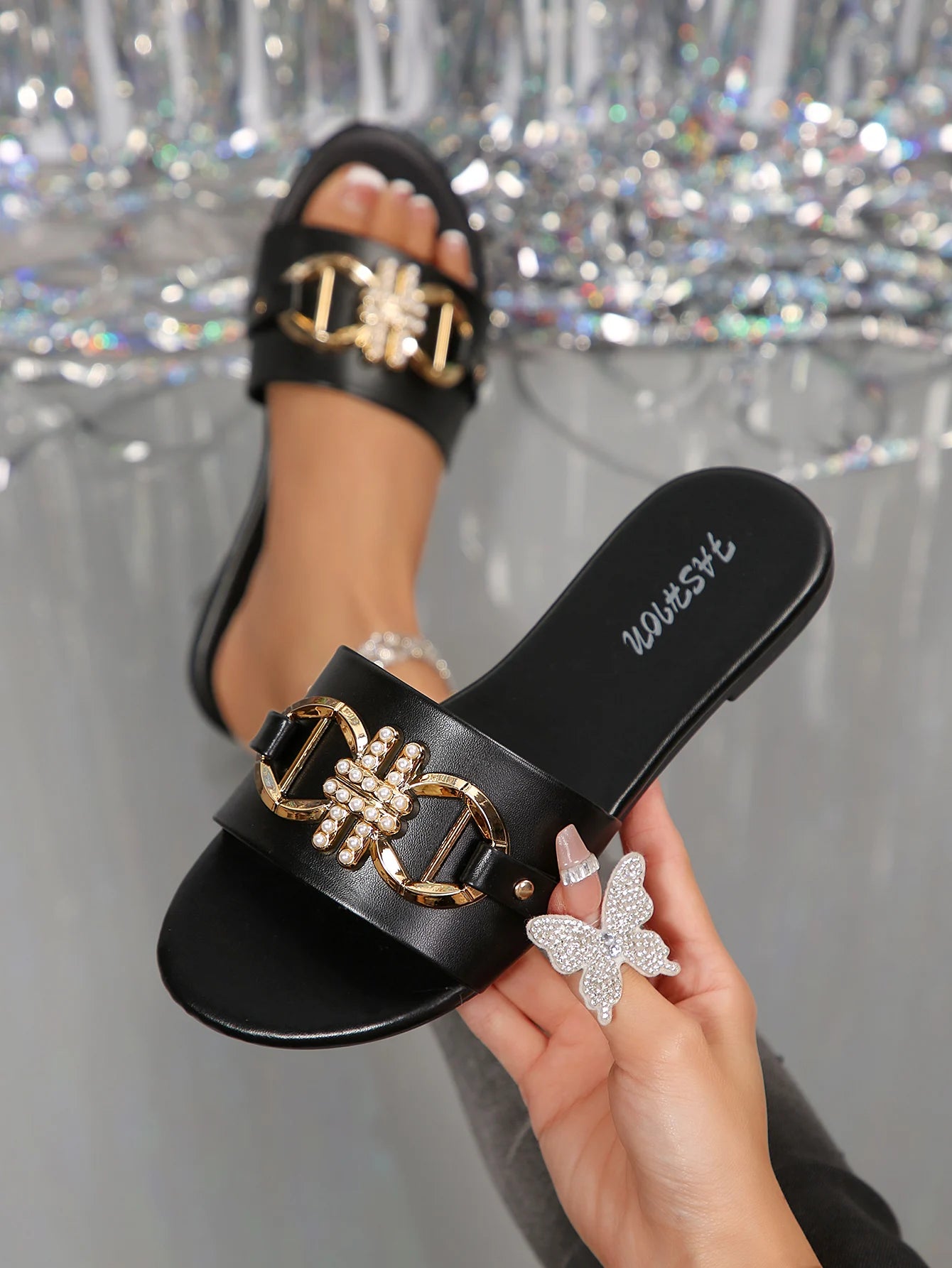 2026 Fashion Designer Women's Luxury Flat Shoes for Summer Outdoor Beach High Quality with Flower Decoration and Print Pattern
