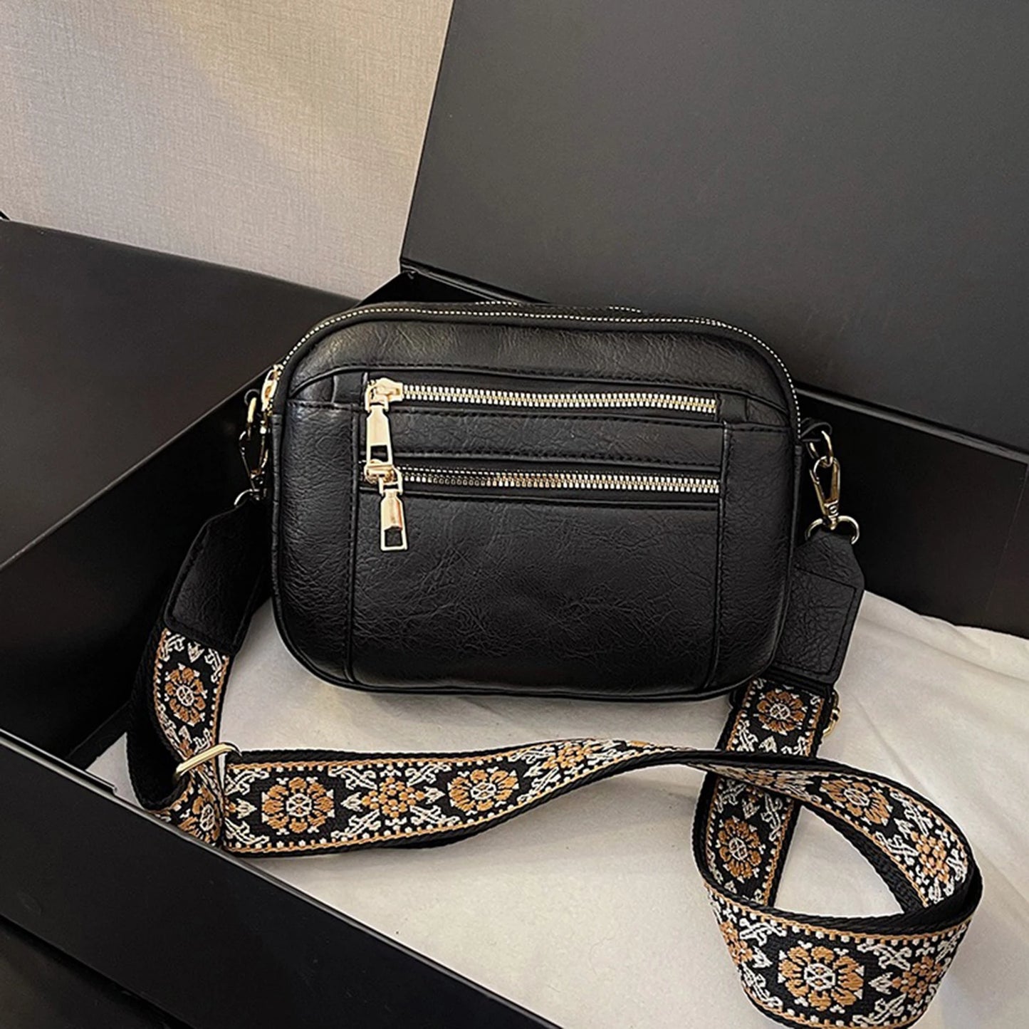 casual Shoulder Bags Women Zipper Stylish PU Texture black white brown Crossbody Bag for women 2025