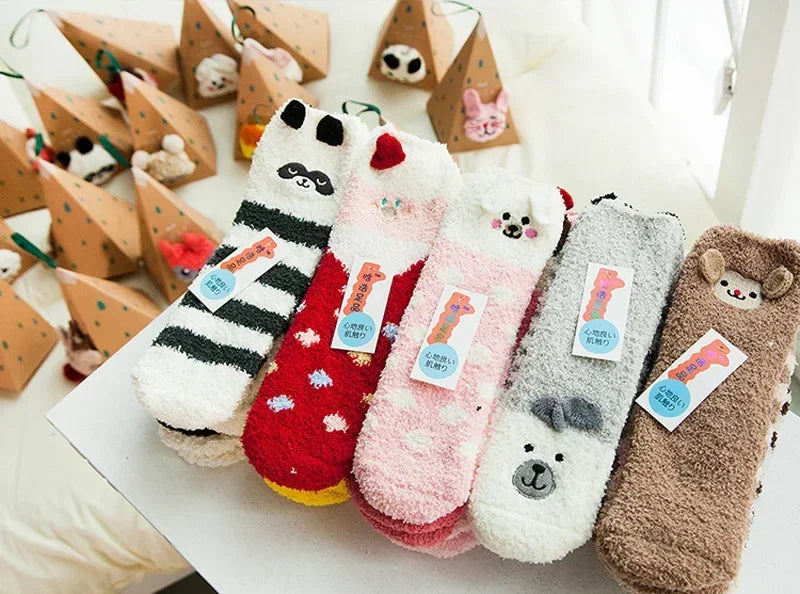1 Pairs Box Christmas Socks Women Cute Thermal Fluffy Fuzzy Soft Velvet Thermo Sleep Sock Thick Warm Winter Socks New year Gift