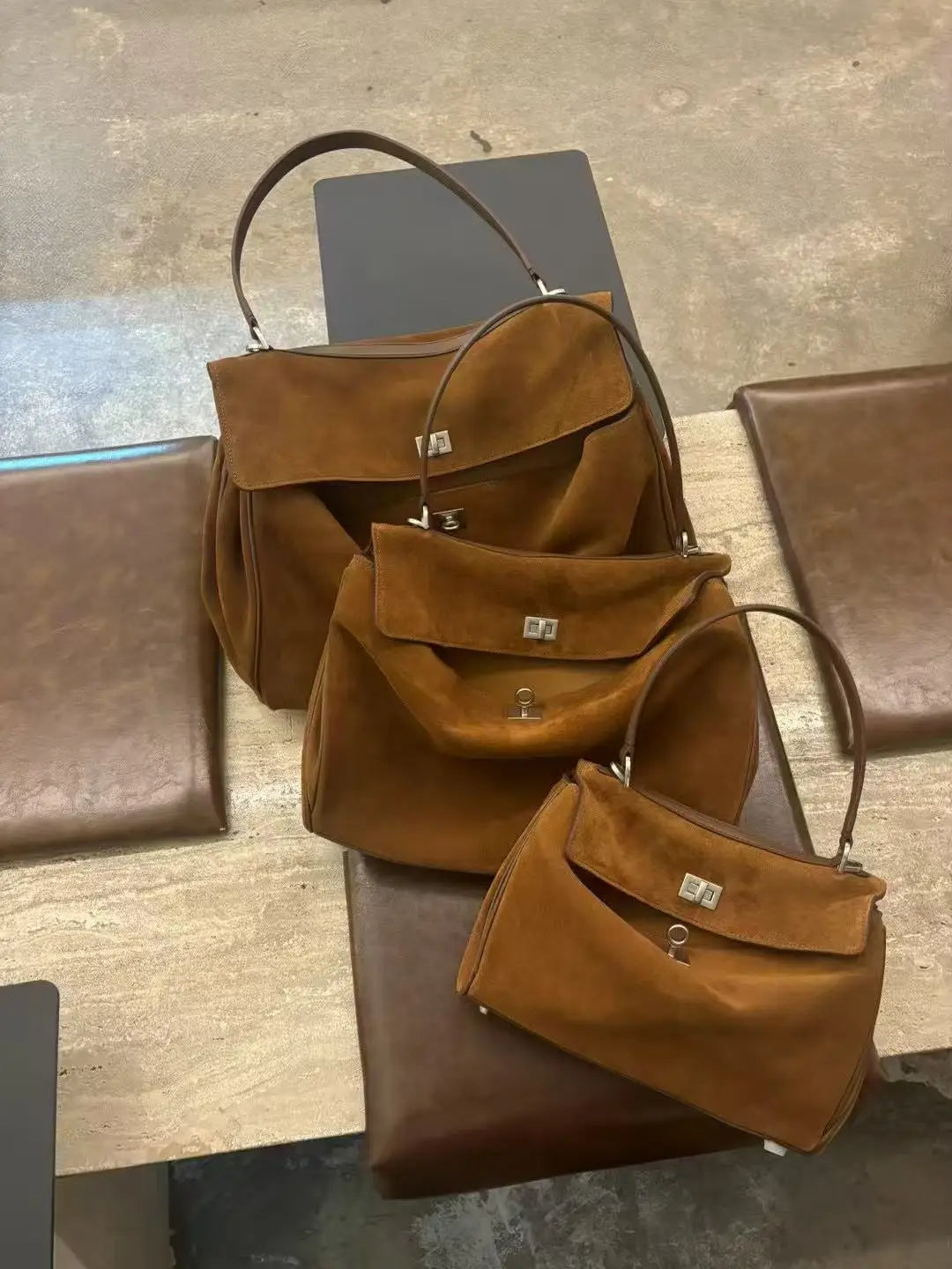 25 New Soft Suede Tote Bag Large Capacity Frosted Cowhide Lock Bag Women's Crossbody Shoulder Bag