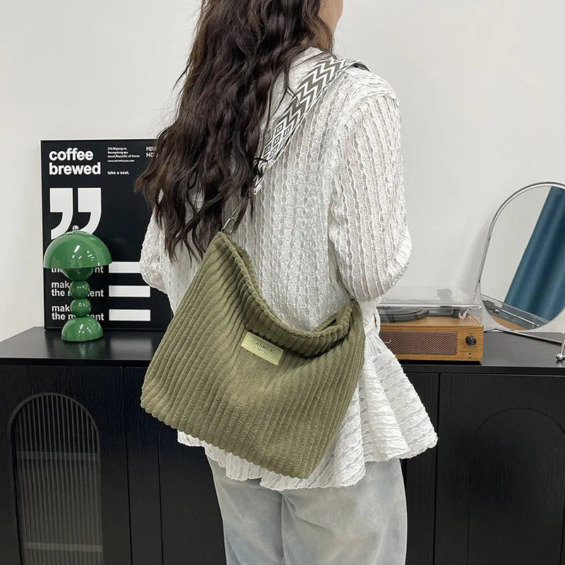 Solid Color Corduroy Messenger Bag Versatile Handbag Women Shoulder Crossbody Bags Casual Chic Bucket Women‘s Bag Bolsos Mujer