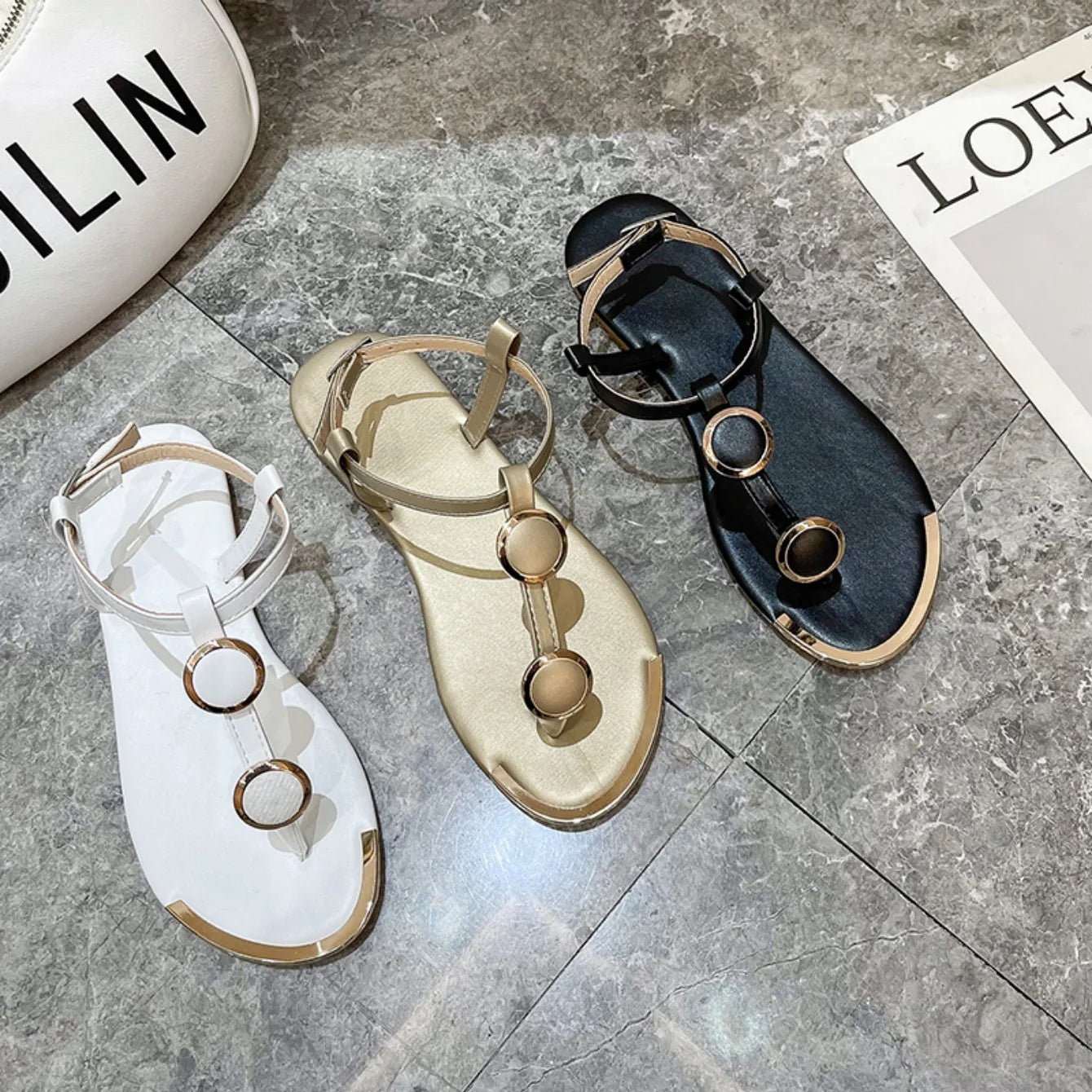 Women Sandals Summer Casual Roman Flat Sandals Flip Flops Open Toe Daily Sandals Women Luxury Designer Fashion Shoes for Women