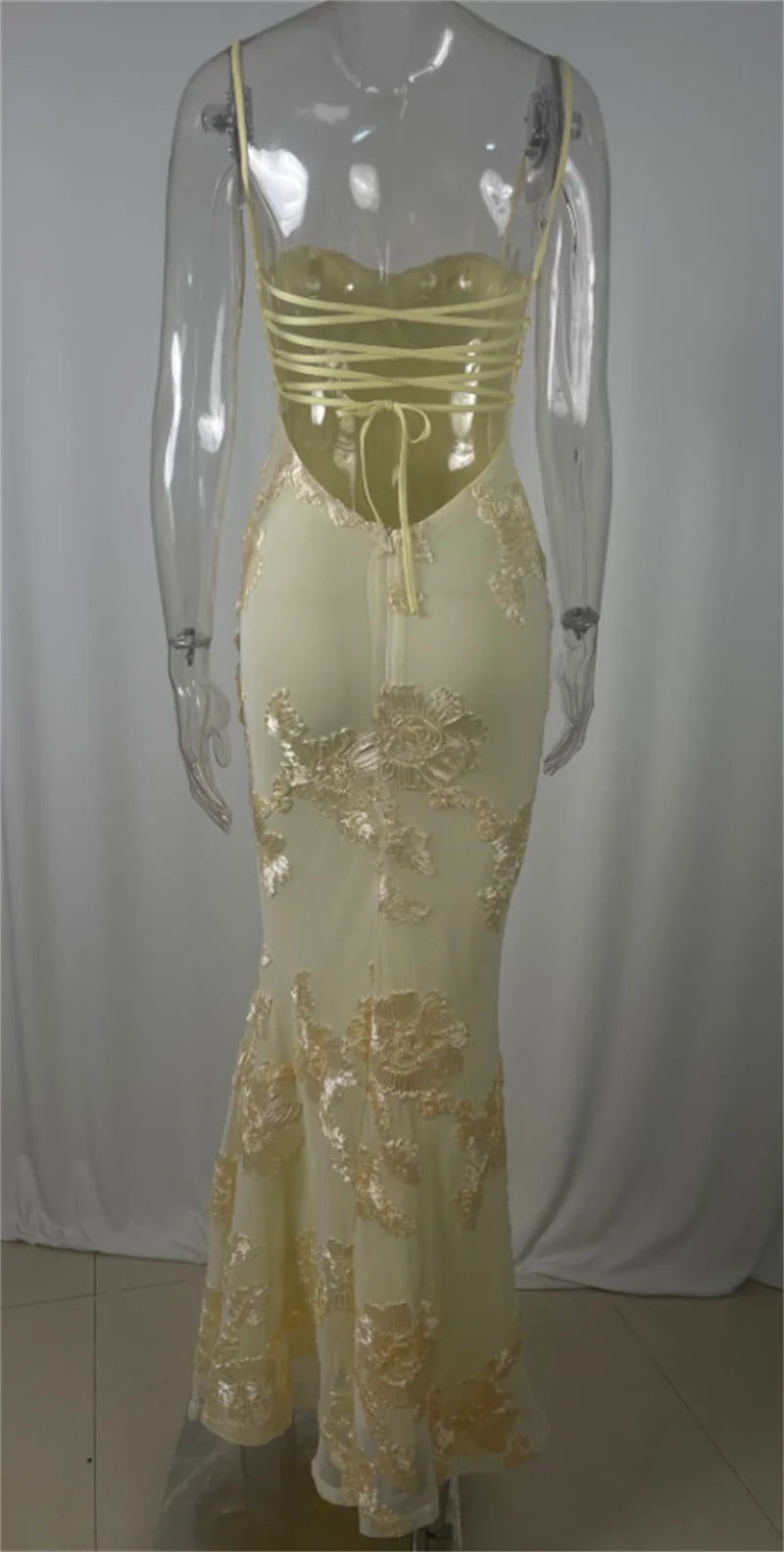 Mozision Spaghetti Strap Backless Sexy Maxi Dress Women Gown Floral Ribbon Applique Sleeveless Bodycon Evening Club Party Dress