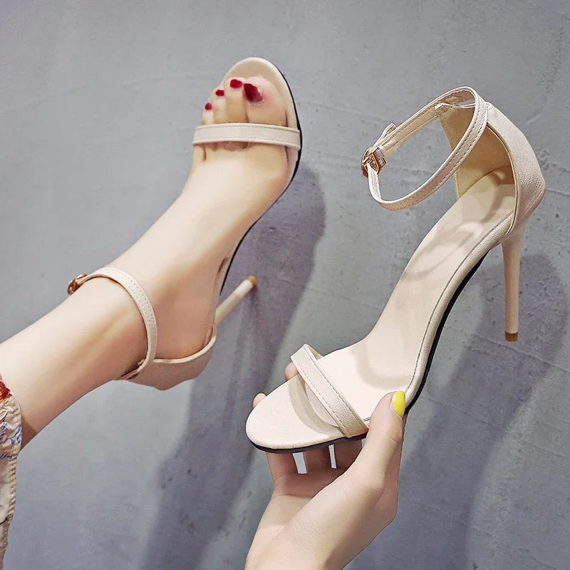 New Sexy Elegant Banquet Party High Heels Summer Solid Color Simple Fashion Buckle Comfortable Casual Sandals for Women