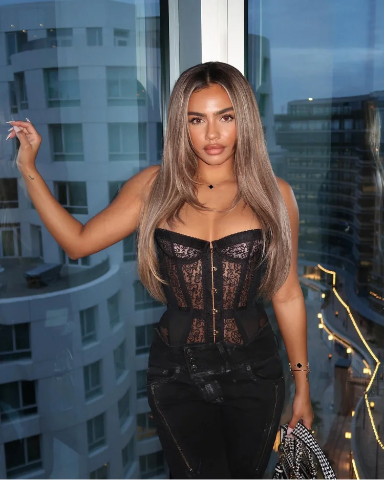 Sexy Fashion Hollow Out Women Vest Single Breasted Sleeveless Backless Tunic Female Tank Top 2025 Summer Fashion Lady Streetwear