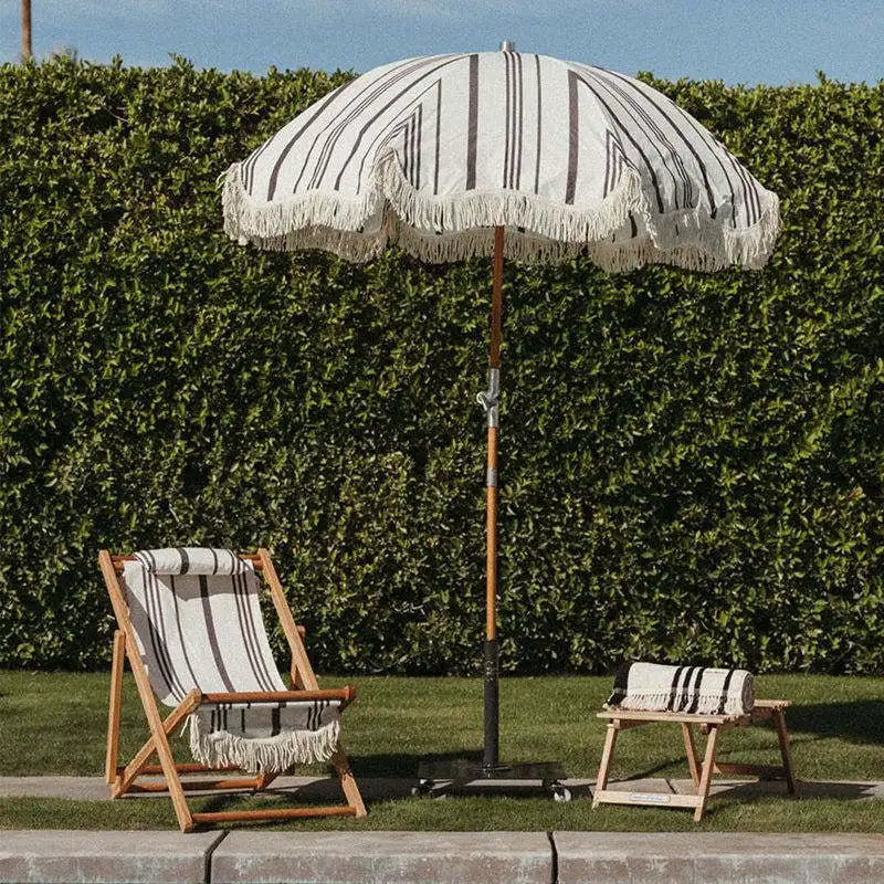 Cross-border e-commerce foreign trade inventory retail wholesale 2M beach umbrella outdoor sunscreen portable folding parasol