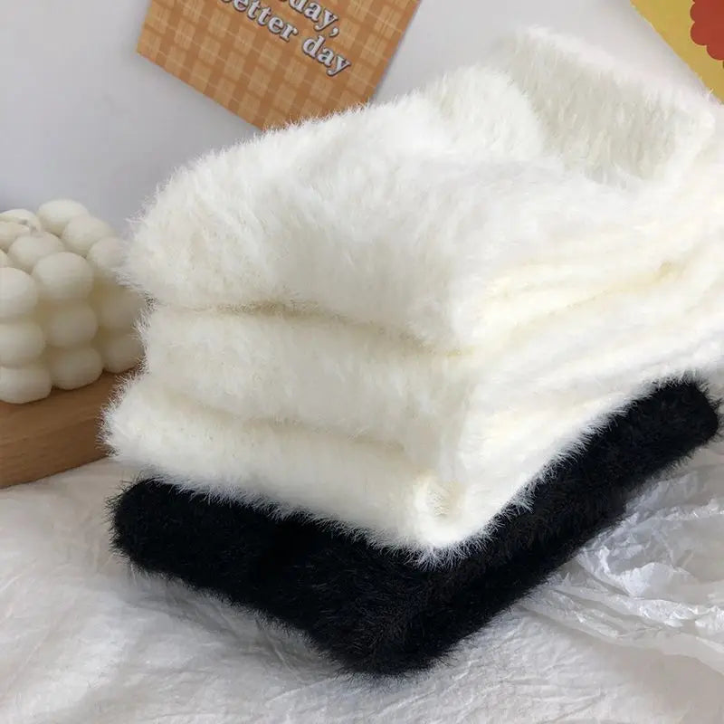 3/6 Pairs Women Autumn Winter Solid Color Plush Mid Tube Socks Warm and Thick Black White Soft Comfortable Casual Socks