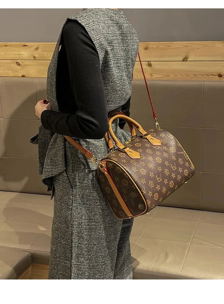 2024 Spring Summer New High-End Feelprinting Vintage Large Capacity Pillow Bag Fashionable Simple Commuting Crossbody Women's Ba