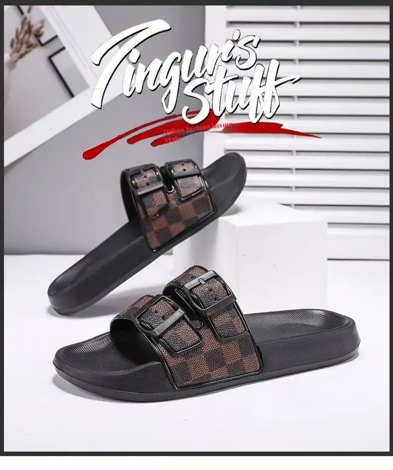 A Pair of Simple and Wear-Resistant Summer Slippers, Fashionable, Versatile and Comfortable Beach Shoes, Outdoor Sports Shoes for Men