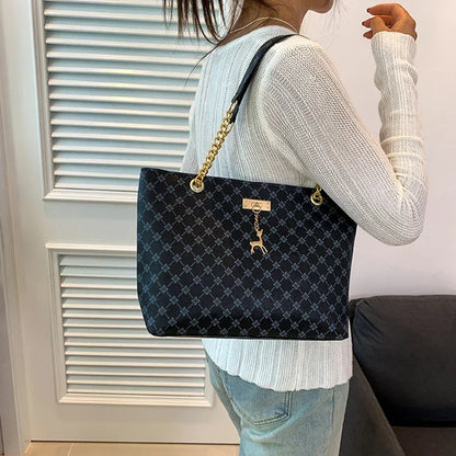 Women Luxury Design New Presbyopic Handbag Large Capacity Handbag Fashion Printing Shoulder Bag Trendy Shopping Bag with pendant