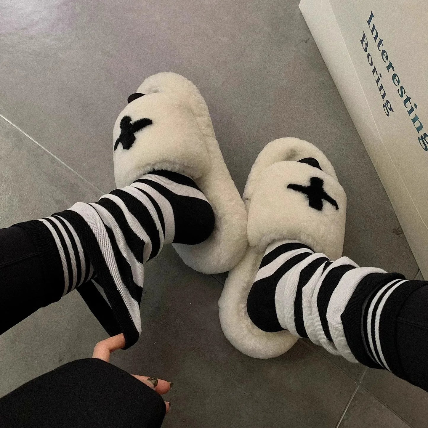 New Athletic Crew Dress Autumn Winter Sock Women Striped Versatile Pile Ankela Vertical Striped mid-calf New Trendy B8W167