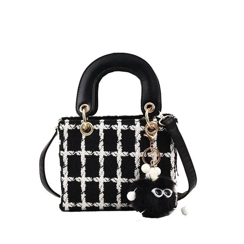 New advanced bag woolen cloth 2025 new niche design Crossbody bag online celebrity explosions Joker portable Diana handbag