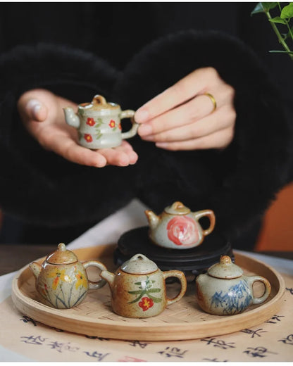 Mini Hand-Painted Ceramic Teapot Jingdezhen Hand- Pulled Tea Pet Micro Landscape Decorative Item Kitchen Dining Bar Essential