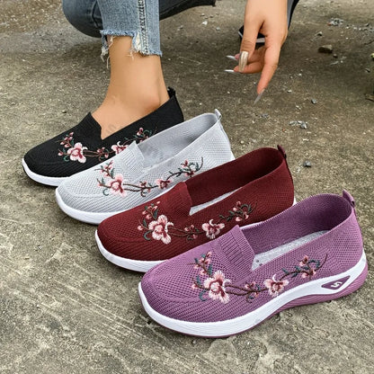Lightweight Breathable Mesh Casual Shoes Comfortable Non Slip Soft Sole Sport Shoes Fashion Embroidered Large Size Women Shoes