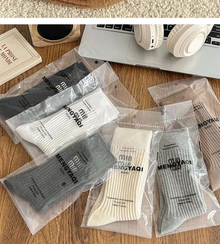5 Pairs Winter Socks Women Brand Designer Fashion Stockings Socks Luxury Embroidered Letter Mid Tube Socks