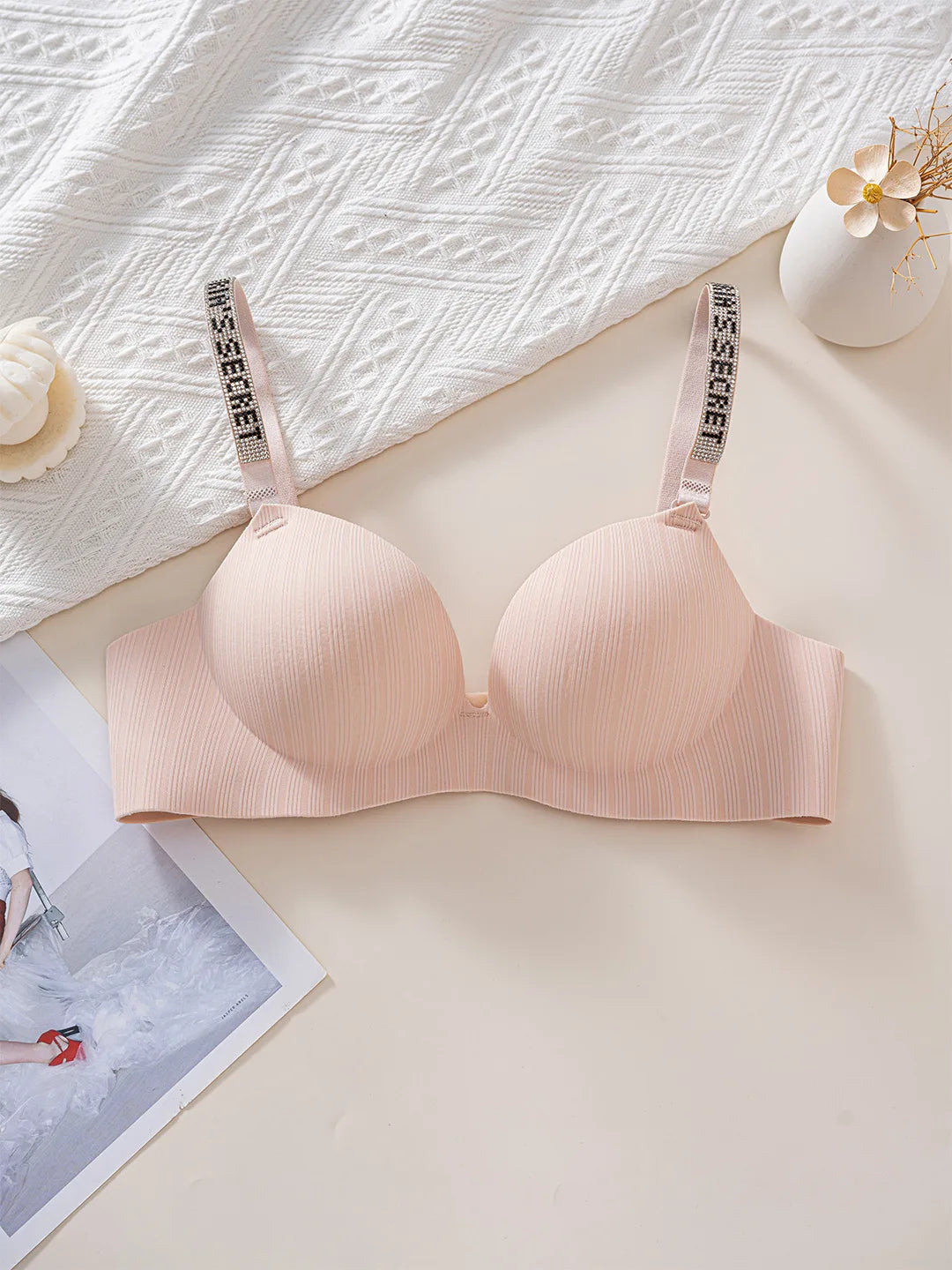 Shantou Seamless Bra Nylon Fabric Comfortable No Steel Ring Strap Underwear Women Gather Small Chest Look Big Sexy Bra