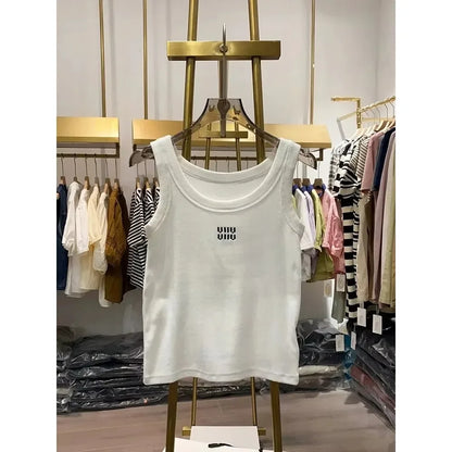Super cool suspender vest, girls wear sexy tops inside, summer new models, sleeveless and slimming, sweet and spicy tops.
