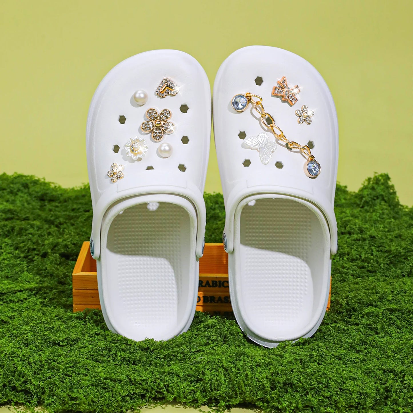 Casual Clog and Mules, Lightweight EVA Garden Shoes, Non-Slip Sandals, Breathable Slip-On Shoes for Indoor Outdoor 666