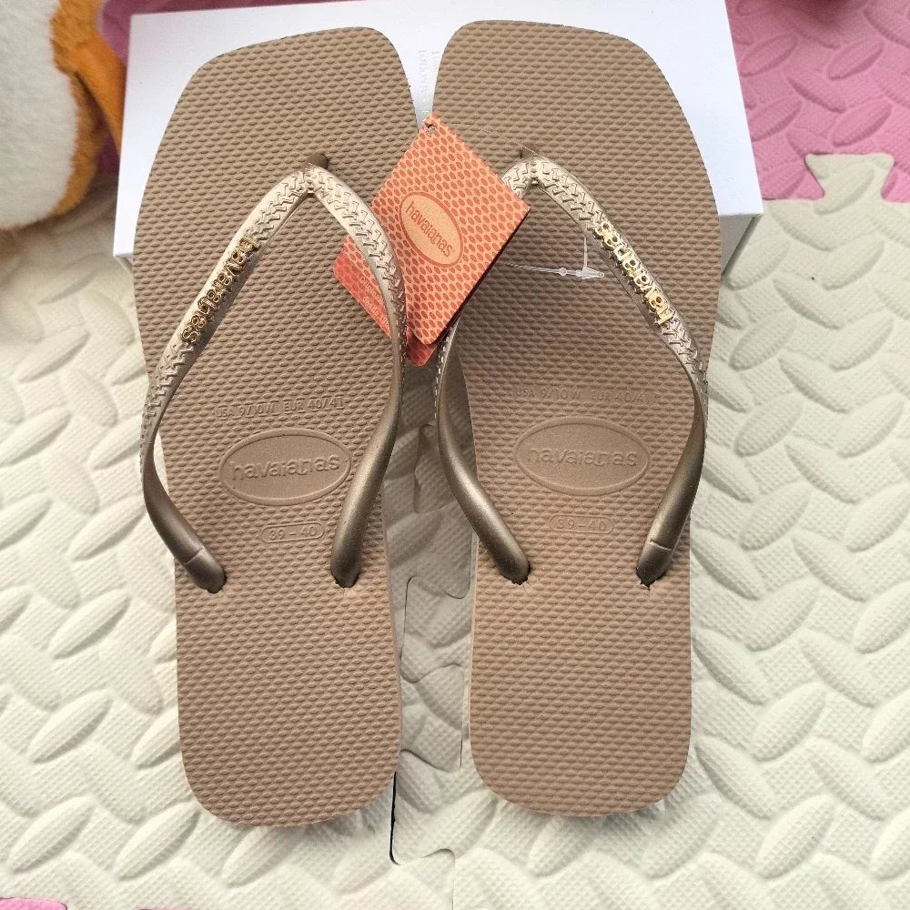 Summer 2026 New Women's Square Toe Flip Flops Outdoor Beach Sandals Luxury Women's Casual Slippers Size 35-42 Women's Shoes