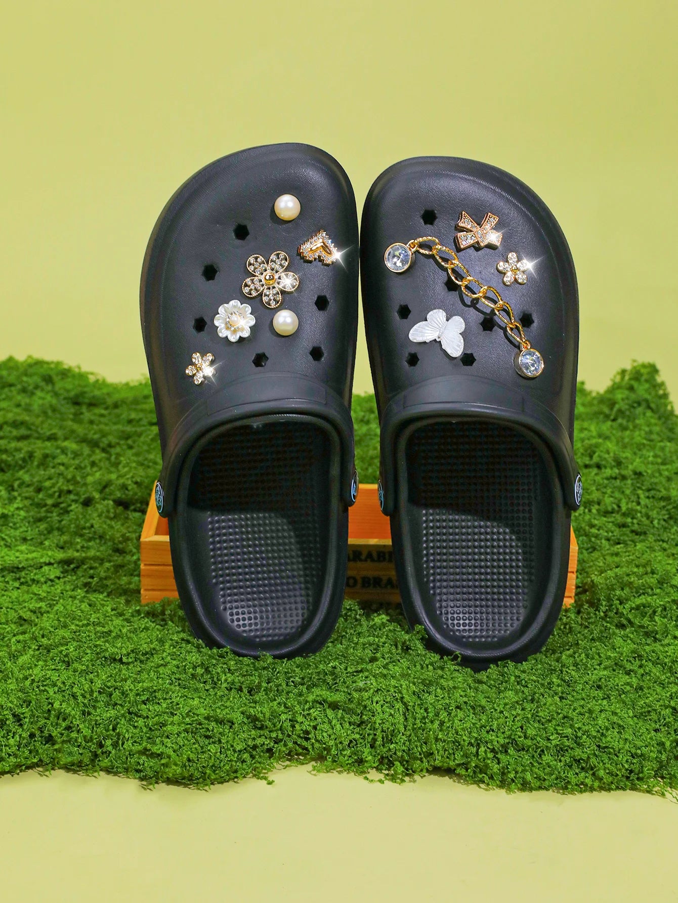 Casual Clog and Mules, Lightweight EVA Garden Shoes, Non-Slip Sandals, Breathable Slip-On Shoes for Indoor Outdoor 666