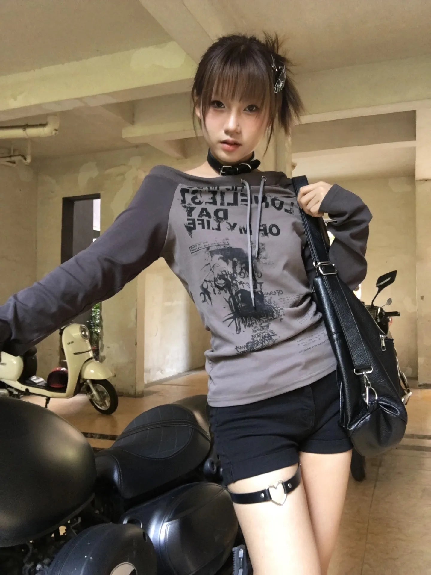 Karrram Japanese Y2k Off Shoulder T-shirt Grunge Aesthetics Graffiti Print Long Sleeve Tee Shirt Vintage Harajuku Streetwear 90s