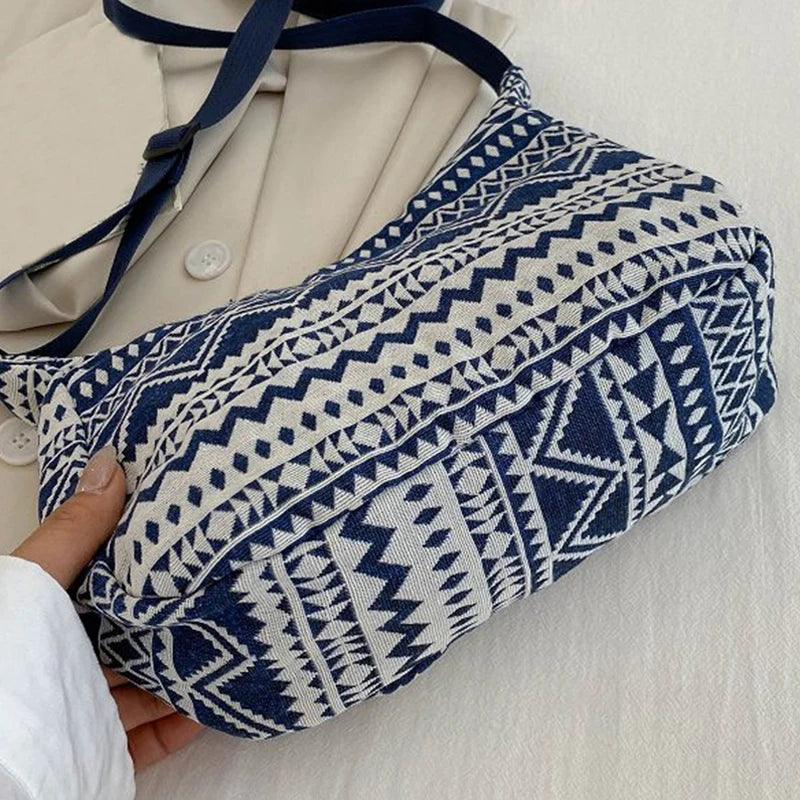 Neutral style tote bag for men and women, featuring ethnic style. New arrivals for spring and summer. Single shoulder bag. Fashi