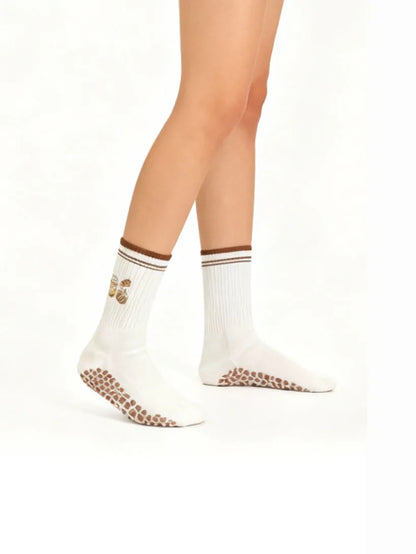 European sizes 36-43, 1 Pair of Heart-Shaped Lace Embroidered Yoga Socks, Mid-Calf Length, for Women