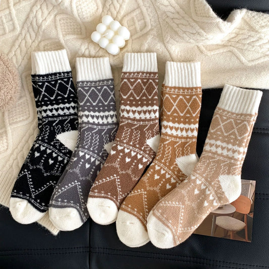 5 Pairs Autumn Winter Vintage Women Thick Cute Socks Sets Geometric Outdoors Female Lady Long Warm Black Socks For Women