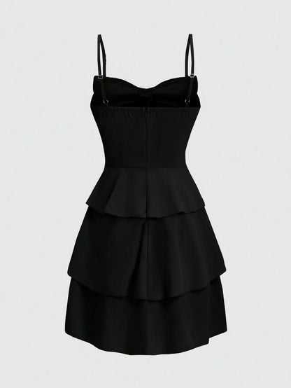 Fashionable women's waist cinched three-layer ruffle edge bow suspender dress