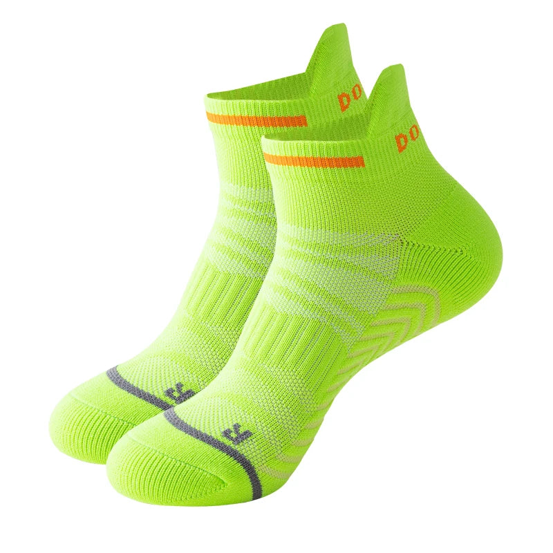 Mens Athletic Ankle Socks Running Compression Socks for Women Cozy Low Cut Performance Soft Tab Socks