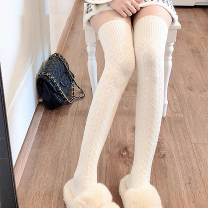 Women Classic Striped Knee High Socks Autumn Black White Gray Thicken Warm Thigh Socks Fashionable Comfortable Long Stockings