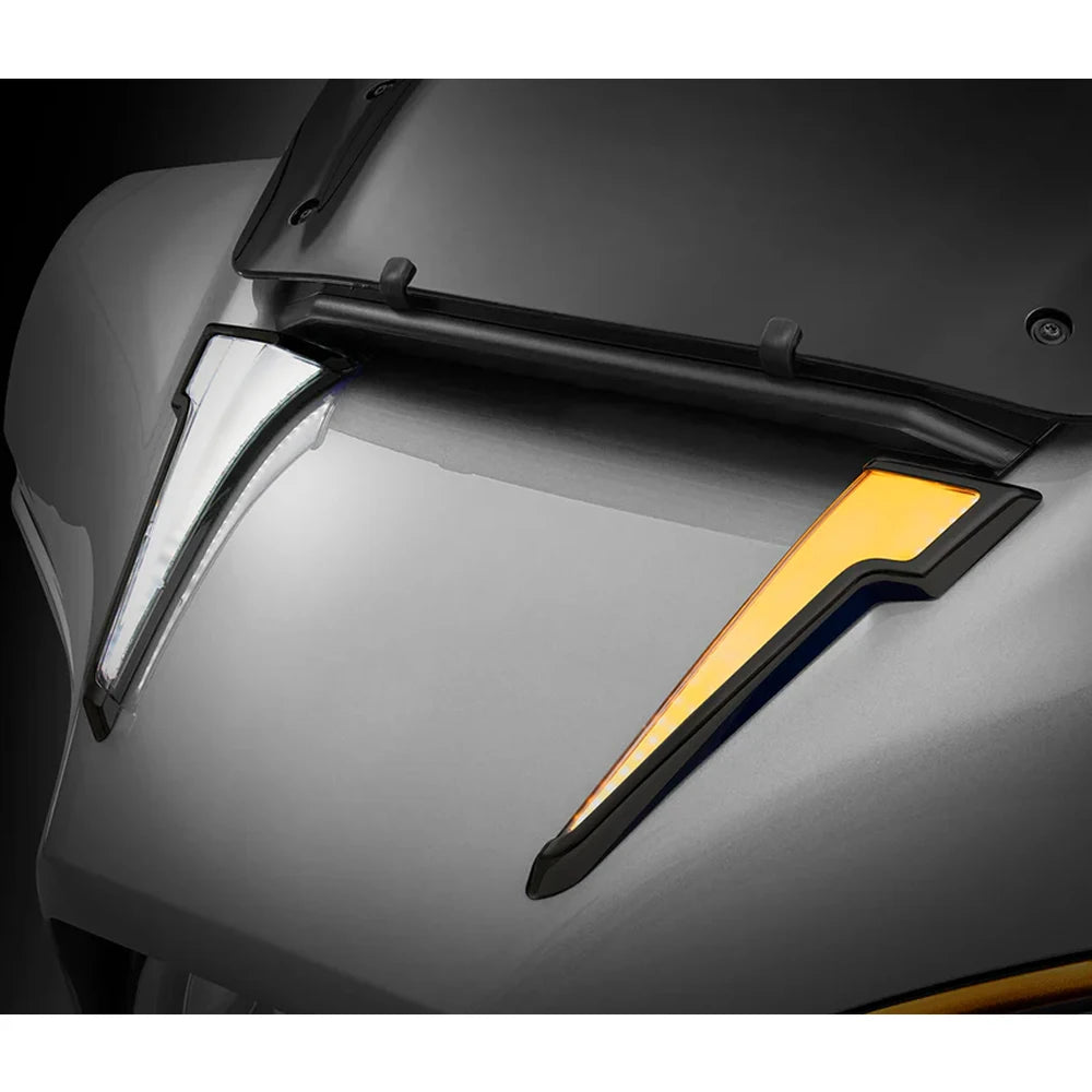 Upgrade Amber LED Front Turn Signal Lights DRL For Harley Touring CVO Street Glide Electra Glide 2023 2024 2025