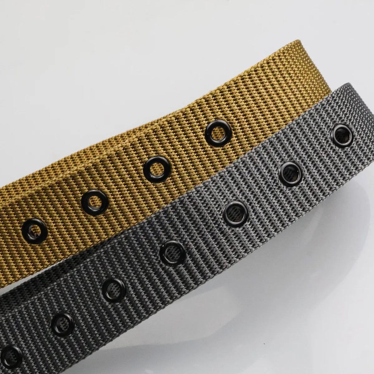 New Porous Pin Buckle Canvas Belt Men's Fashion Versatile Belt Student Youth Military Training Extended Denim Designer Belt