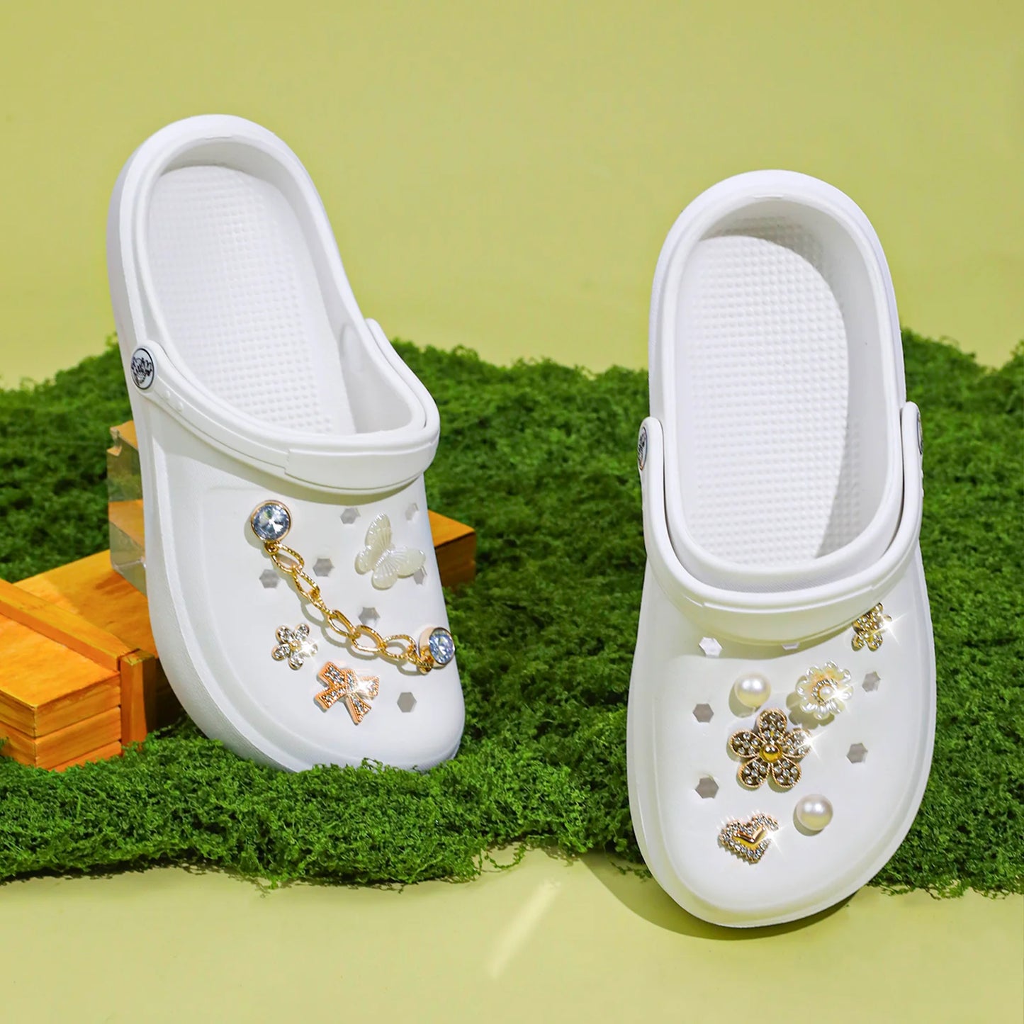 Casual Clog and Mules, Lightweight EVA Garden Shoes, Non-Slip Sandals, Breathable Slip-On Shoes for Indoor Outdoor 666