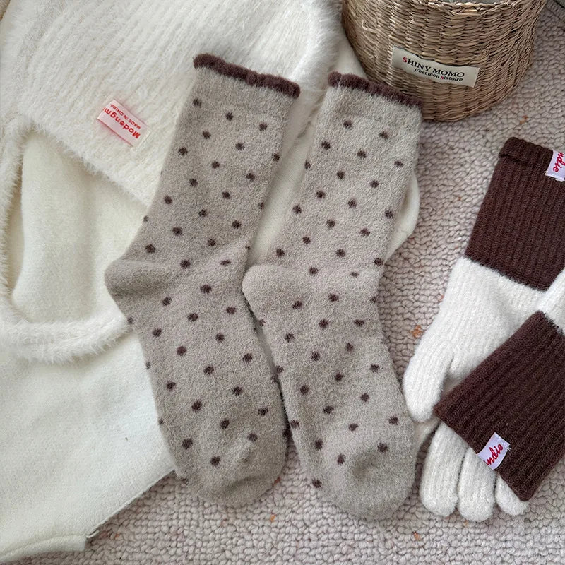 Winter Warm Thickened Polka Dot Plush Socks Women Girls Mid-calf Socks Fall Thickened Padded Warm Socks Home Sleep Floor Sox