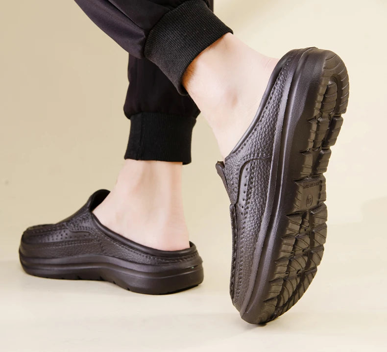 New Fashion Sandals High Quality Slippers Soft Sole Beach Sandals Men Slip On Driving Shoes Chef Shoes Breathable EVA Shoes