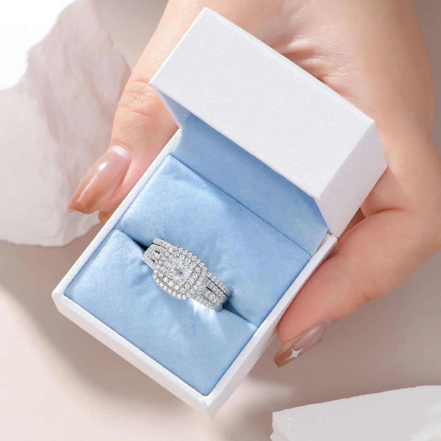 Newshe Luxury 925 Sterling Silver Halo Wedding Ring Set for Women Elegant Yellow Gold Plated Princess Simulated Diamond Rings