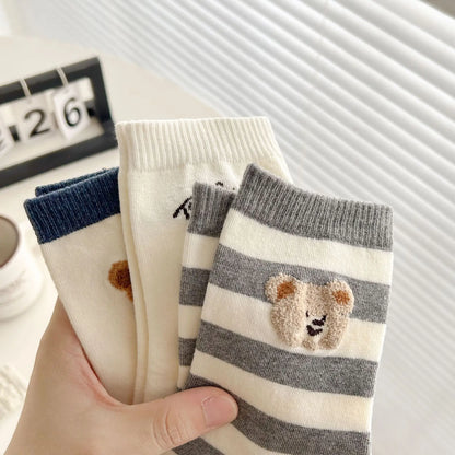1 pair of men's and women's socks, cartoon gentleman bear cotton Harajuku skateboard socks, novel and breathable Christmas gifts