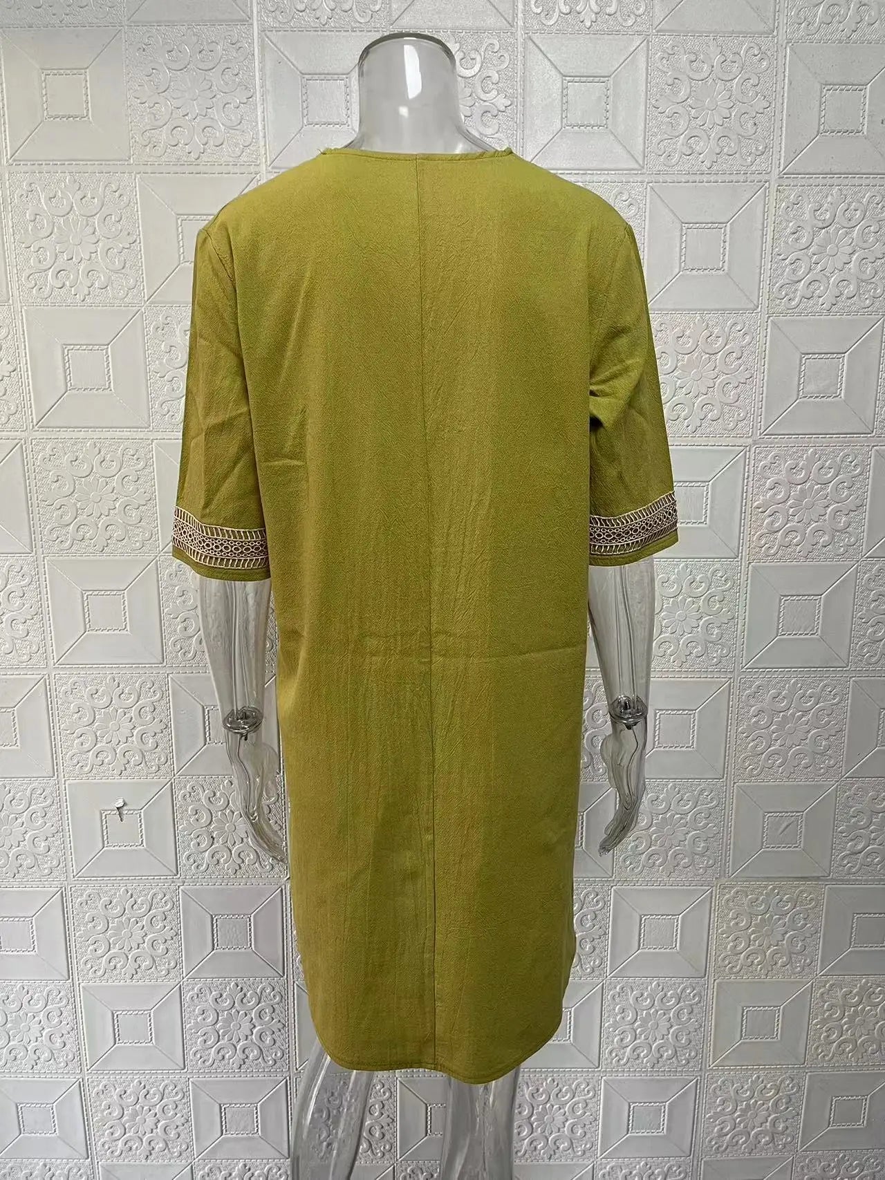 New solid color V-neck mid-sleeved elegant dress