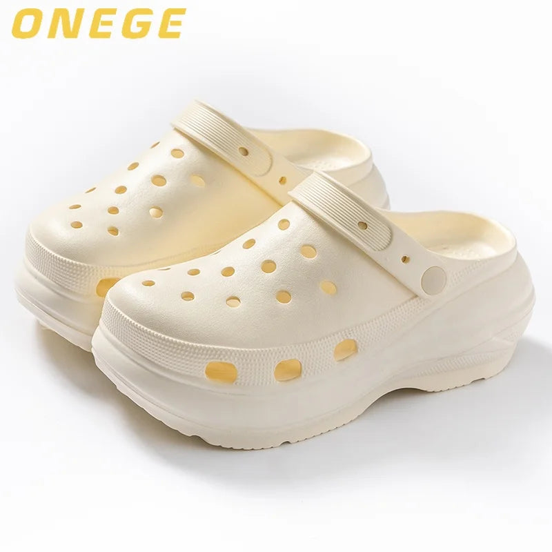 A Pair of Women's Fashionable Clogs, Women's Wear-Resistant and Comfortable Thick-Soled Beach Shoes, Outdoor Casual Trendy Women's Shoes