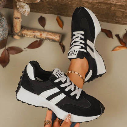 Designer Women Sneakers 2025 New Lightweight Soft Running Sneakers Women Thick Bottom Fashionable Sport Shoes Zapatos De Mujer