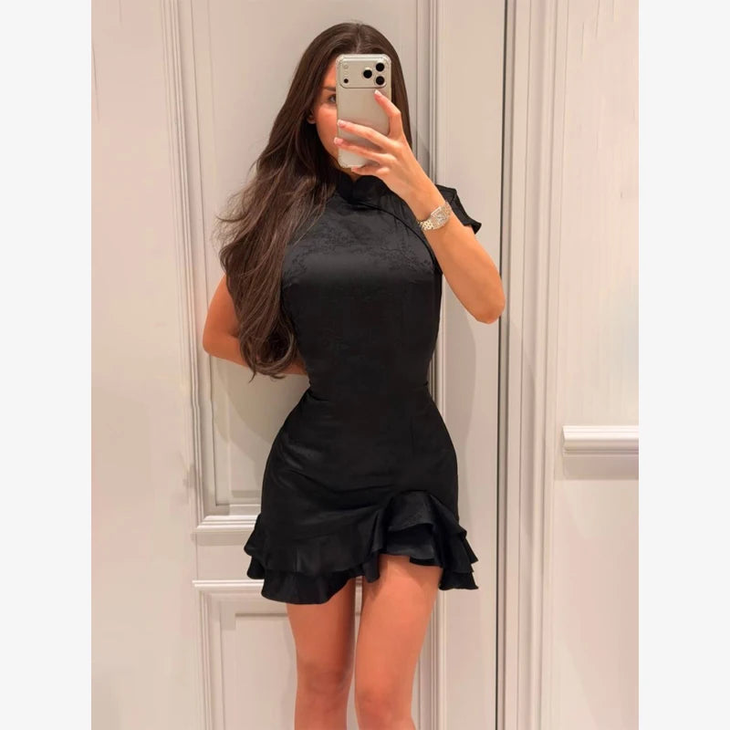 Elegant Black Maxi Dress Sleeveless Slim Fit With Gold Chain Detail Dresses Evening Party Formal Events Chic Floor-length Gown