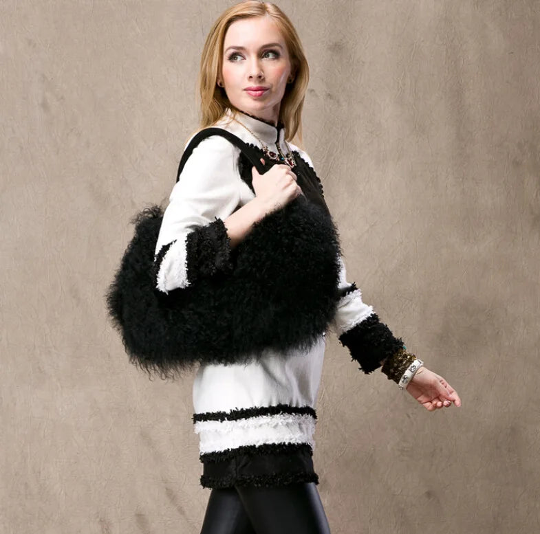 Wool Bag Cute And Versatile Winter Handbag Wool Large Capacity Woman Bags Relaxed Texture Furry Women Fashion Tote Shoulder Bag