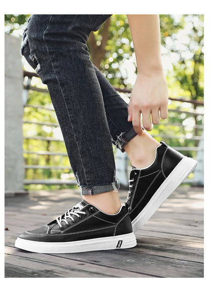 New Style White Sneakers for Men, Korean Version, Trendy Platform Shoes, Versatile for All Occasions, Sporty and Casual Shoes