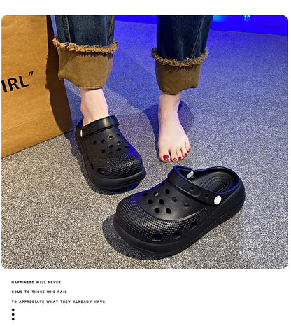 A Pair of Women's Fashionable Clogs, Women's Wear-Resistant and Comfortable Thick-Soled Beach Shoes, Outdoor Casual Trendy Women's Shoes
