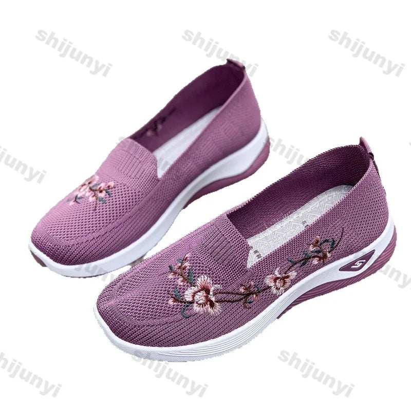 Lightweight Breathable Mesh Casual Shoes Comfortable Non Slip Soft Sole Sport Shoes Fashion Embroidered Large Size Women Shoes